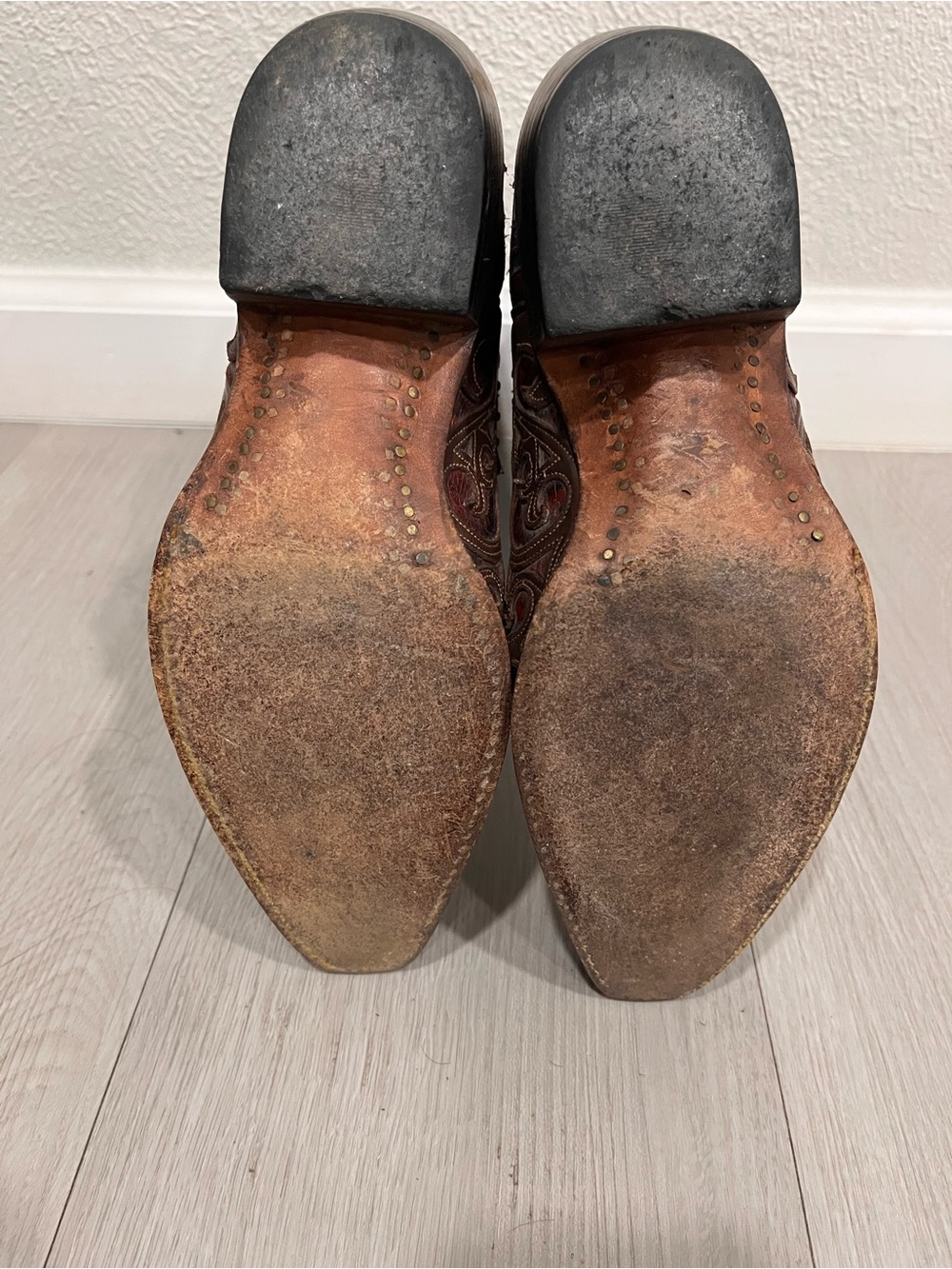 Lucchese Brown Leather Cowboy Boots with Red Inlay - Picture 5 of 10